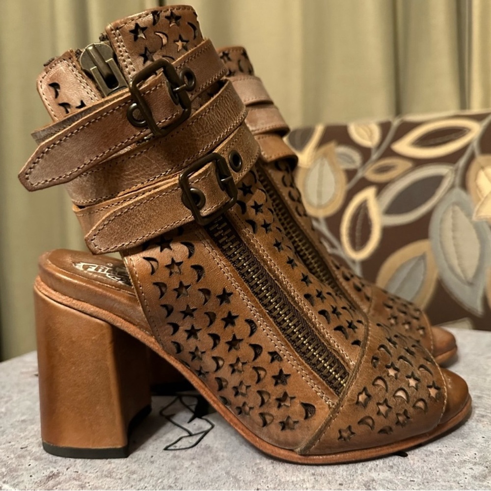 Freebird Teresa Freebird Leather Open-toe Booties
